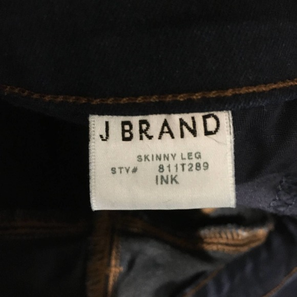 J Brand Women's Skinny Leg Jeans Size 26 Blue Dark Wash Low Rise Style 811T289 - Picture 4 of 9